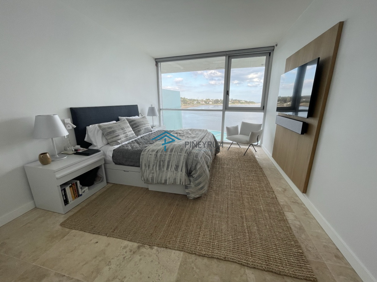 Apartamento ID.76 - APARTAMENTO EN VENTA EN EDIFICIO DELAMAR EXCELENTES VISTAS 4 DORMITORIOS