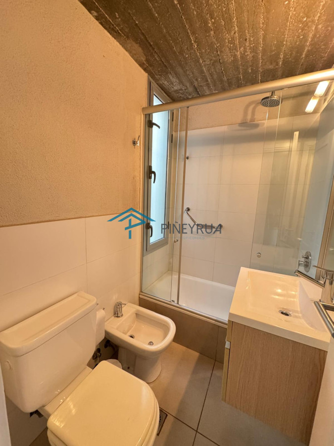 EN VENTA EDIFICIO BRISAS UNIDAD 04 3 DORMITORIOS