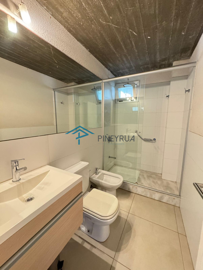 EN VENTA EDIFICIO BRISAS UNIDAD 04 3 DORMITORIOS