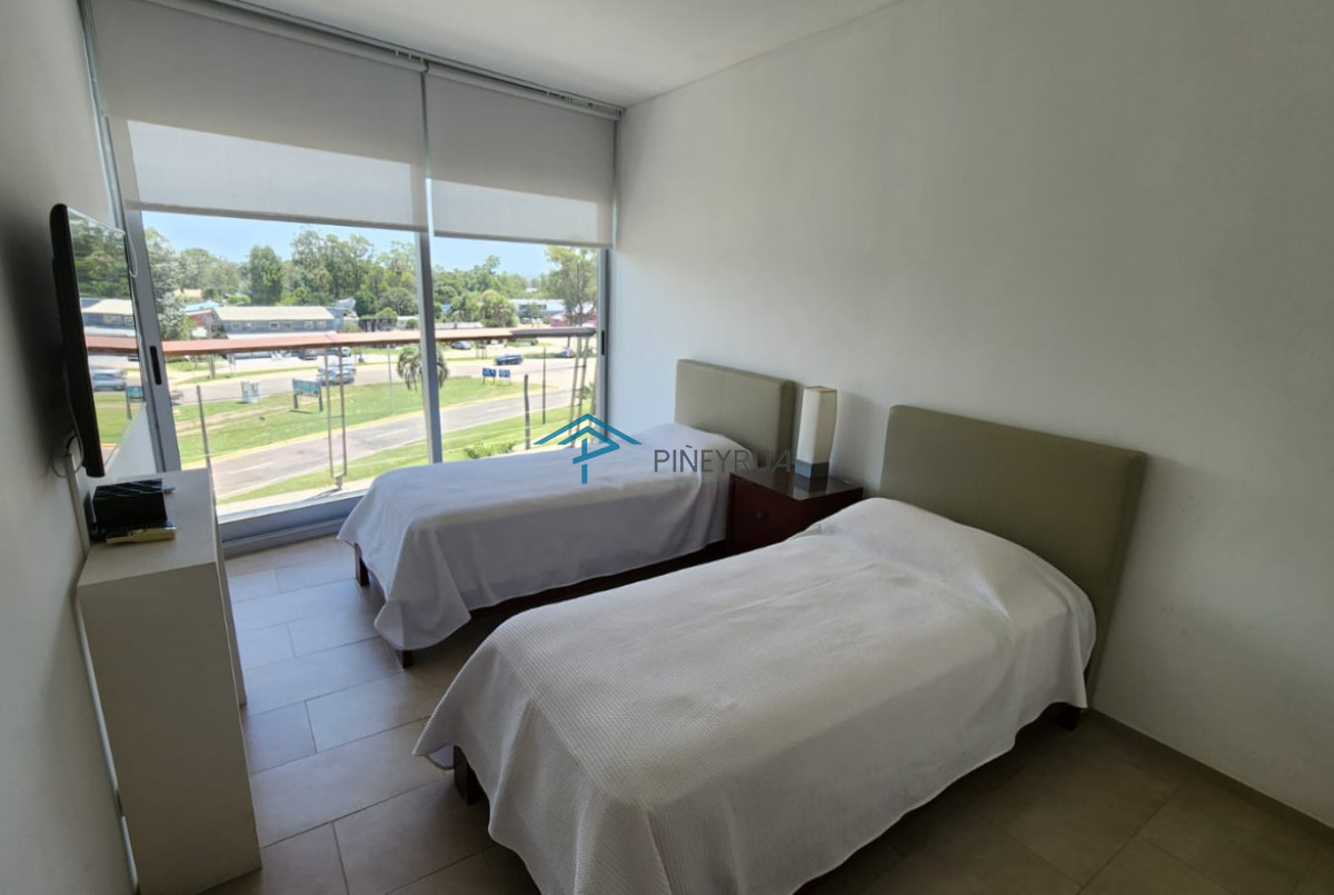 La Barra, Apartamento de 3 dormitorios en Venta, con vista a la desembocadura.