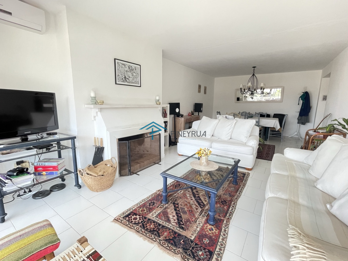 Apartamento ID.207 - APARTAMENTO EN VENTA CERCA DEL PUENTE DE LA BARRA 2 DORMITORIOS