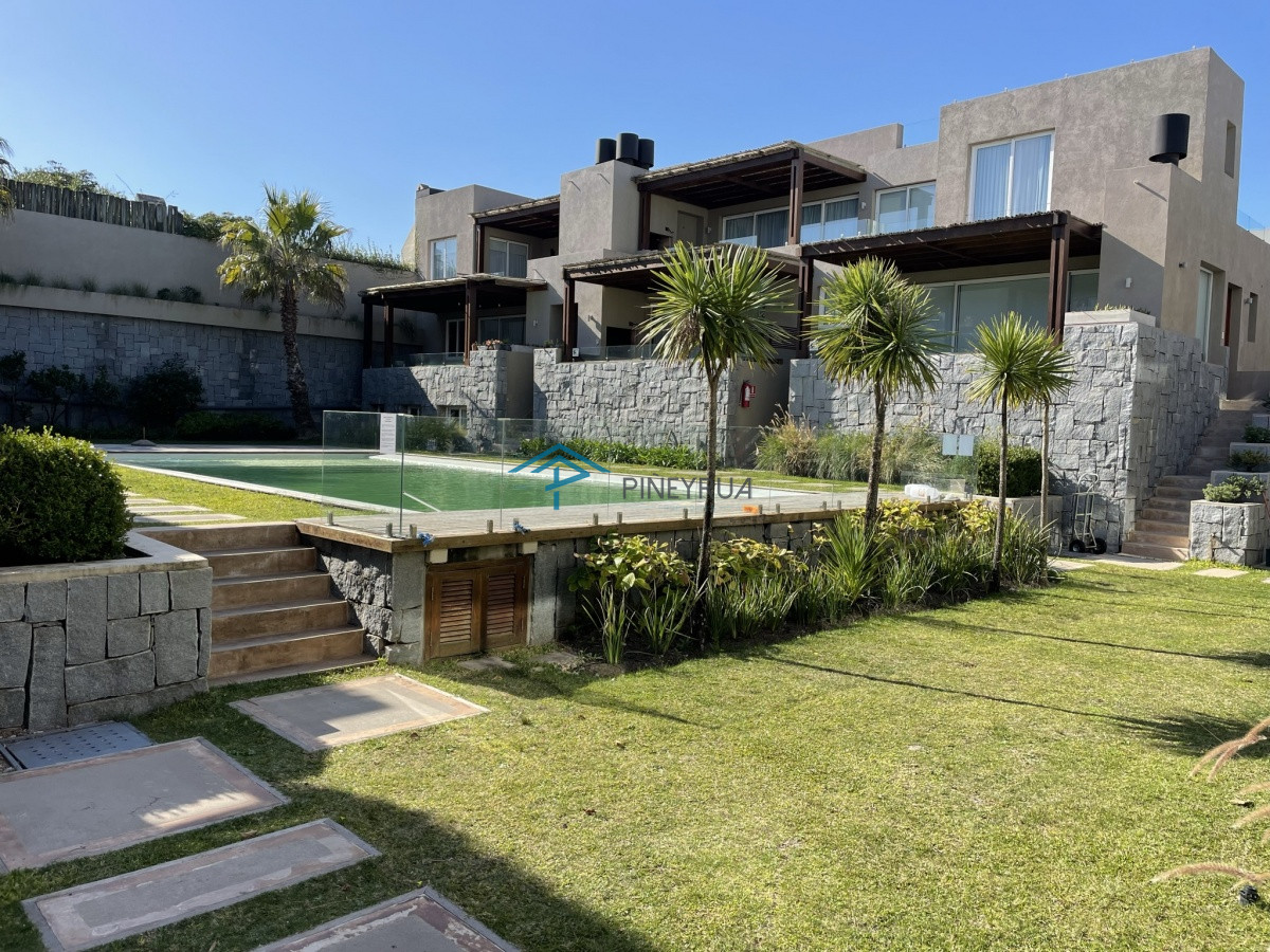 APARTAMENTO EN ALQUILER EN EDIFICIO BAHIA DE MONTOYA 3 DORMITORIOS