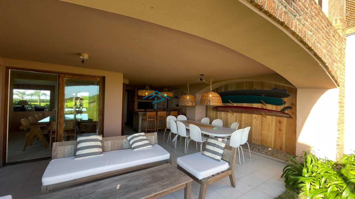 APARTAMENTO EN VENTA EN MANANTIALES, PRIMERA LINEA 3 DORMITORIOS