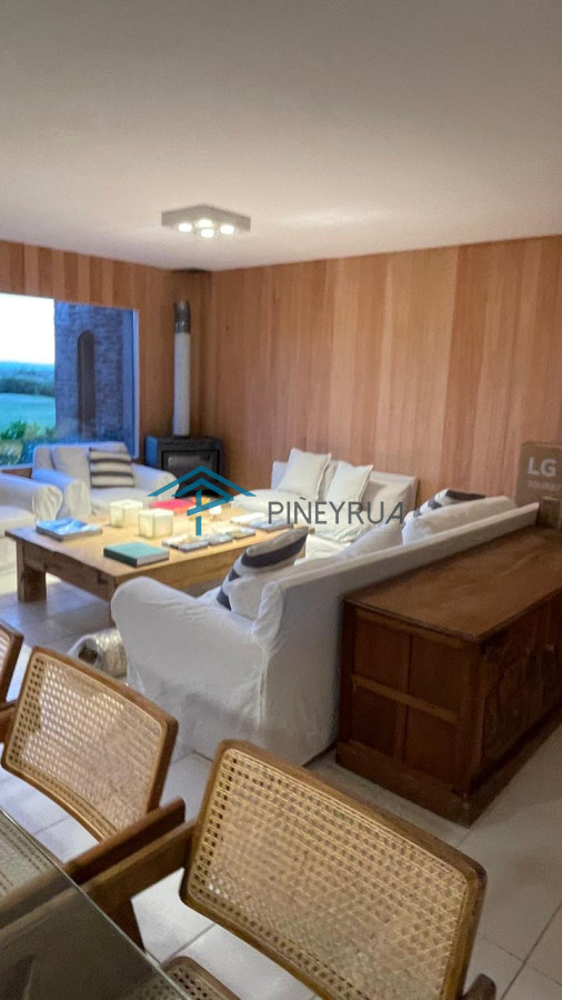 Apartamento ID.195 - APARTAMENTO EN VENTA EN MANANTIALES, PRIMERA LINEA 3 DORMITORIOS