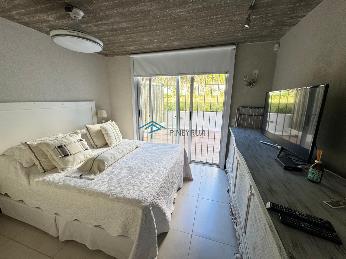 EN VENTA EDIFICIO BRISAS UNIDAD 04 3 DORMITORIOS