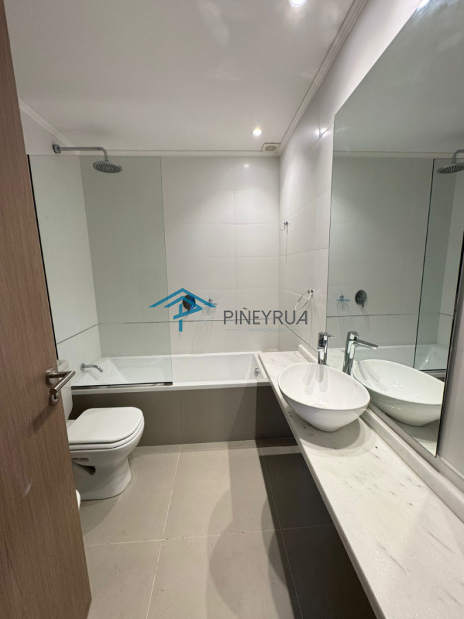 Venta apartamento tipo casa de 3 dormitorios con jardín en Bosque Suspiros - La Barra