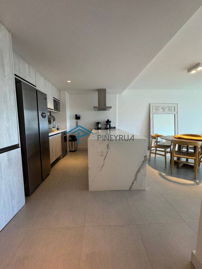 Manantiales, primera línea, 2 suites, terraza al frente con vista al mar.