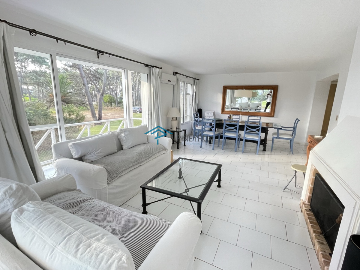 Apartamento ID.168 - APARTAMENTO EN VENTA EN EDIFICIO PINARES DE LA BARRA 3 DORMITORIOS