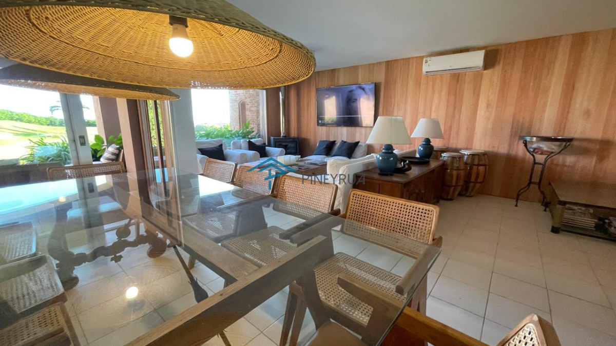 APARTAMENTO EN VENTA EN MANANTIALES, PRIMERA LINEA 3 DORMITORIOS