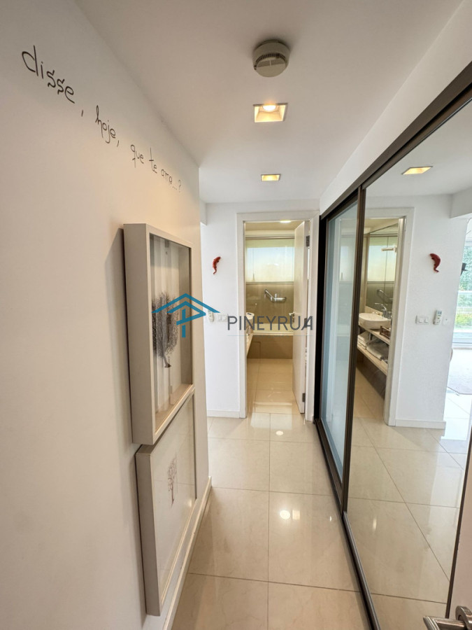 Apartamento en Venta en Brava, primera línea. 3 suites, dep. servicio. Full amenities