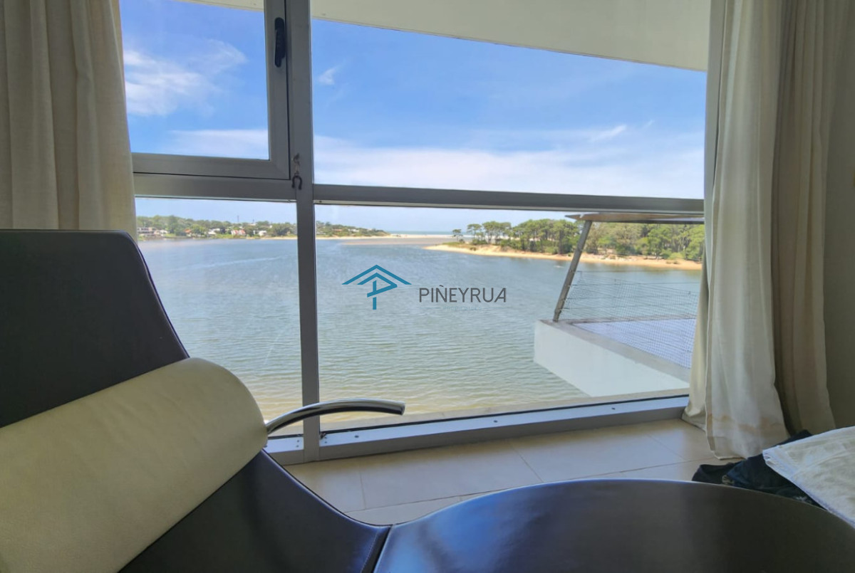 La Barra, Apartamento de 3 dormitorios en Venta, con vista a la desembocadura.