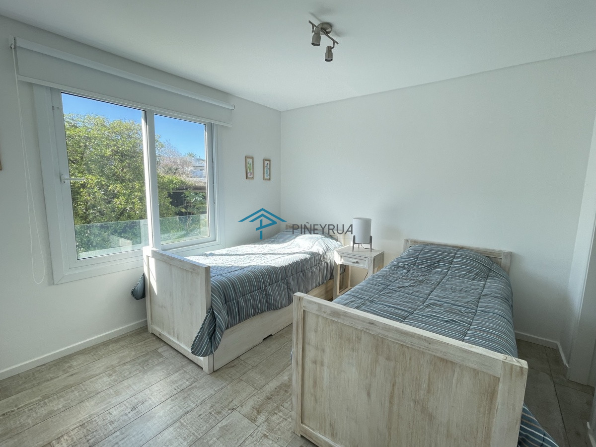 Apartamento ID.83 - PALCOS DE LA POSTA 206 ESPECTACULAR APARTAMENTO EN VENTA FRENTE AL MAR 4 DORM