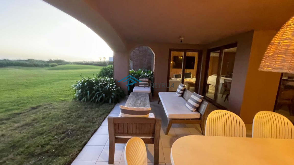 APARTAMENTO EN VENTA EN MANANTIALES, PRIMERA LINEA 3 DORMITORIOS