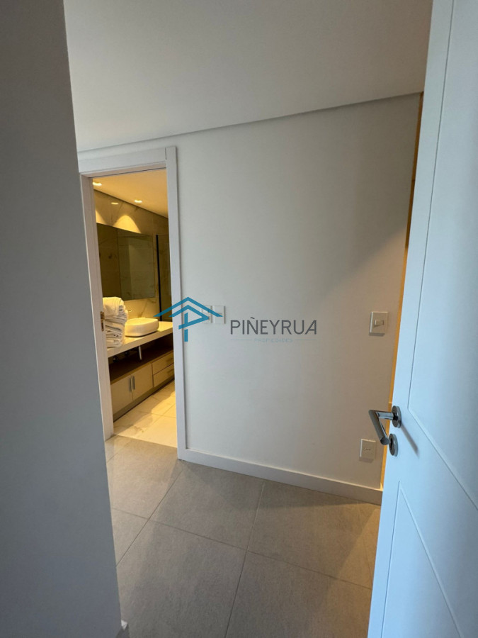 Manantiales, primera línea, 2 suites, terraza al frente con vista al mar.