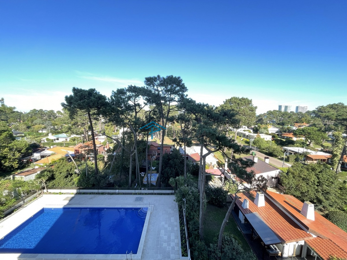EDIFICIO TORRE IBIZA EN PUNTA DEL ESTE APTO. 604