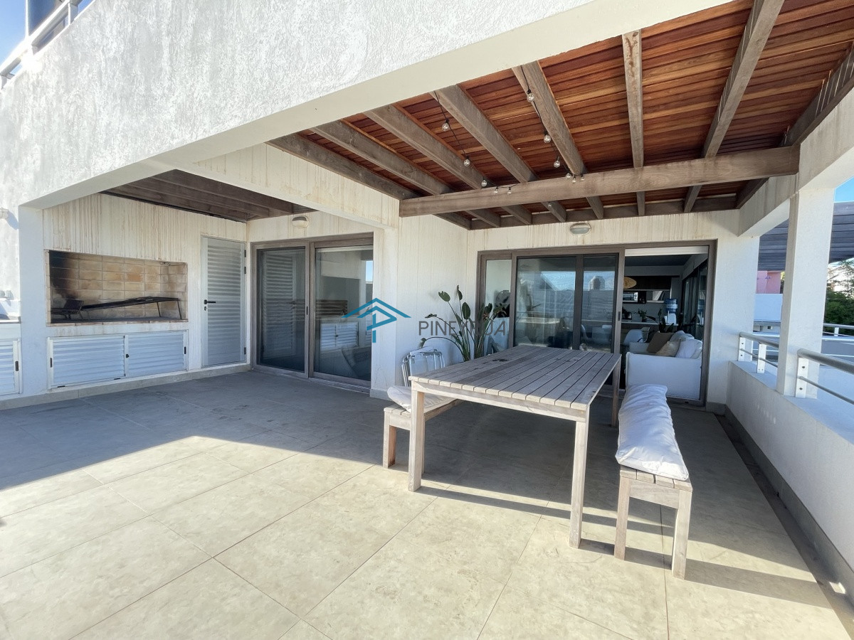 Apartamento ID.13 - APARTAMENTO DE TRES DORMITORIOS EN LA BARRA MUY BIEN UBICADO