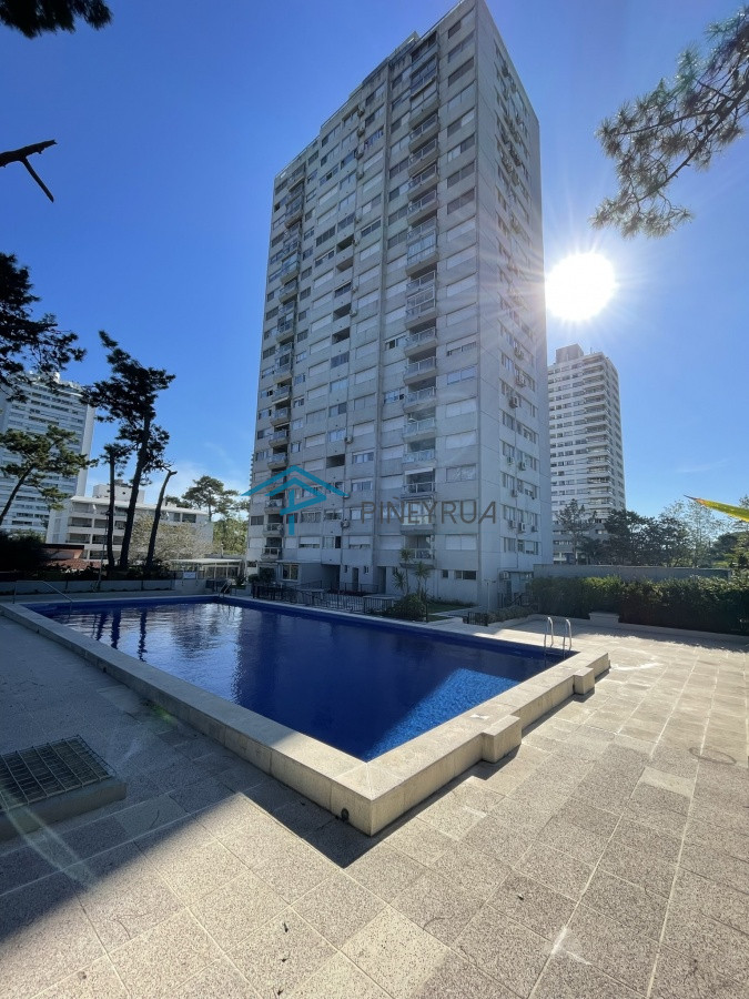 EDIFICIO TORRE IBIZA EN PUNTA DEL ESTE APTO. 604