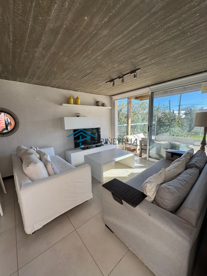 EN VENTA EDIFICIO BRISAS UNIDAD 04 3 DORMITORIOS