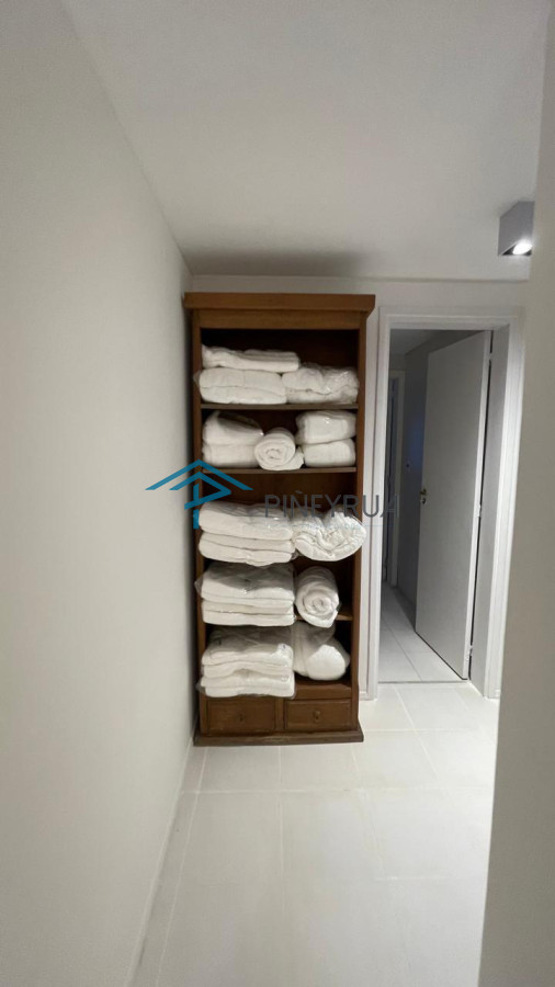 APARTAMENTO EN VENTA EN MANANTIALES, PRIMERA LINEA 3 DORMITORIOS