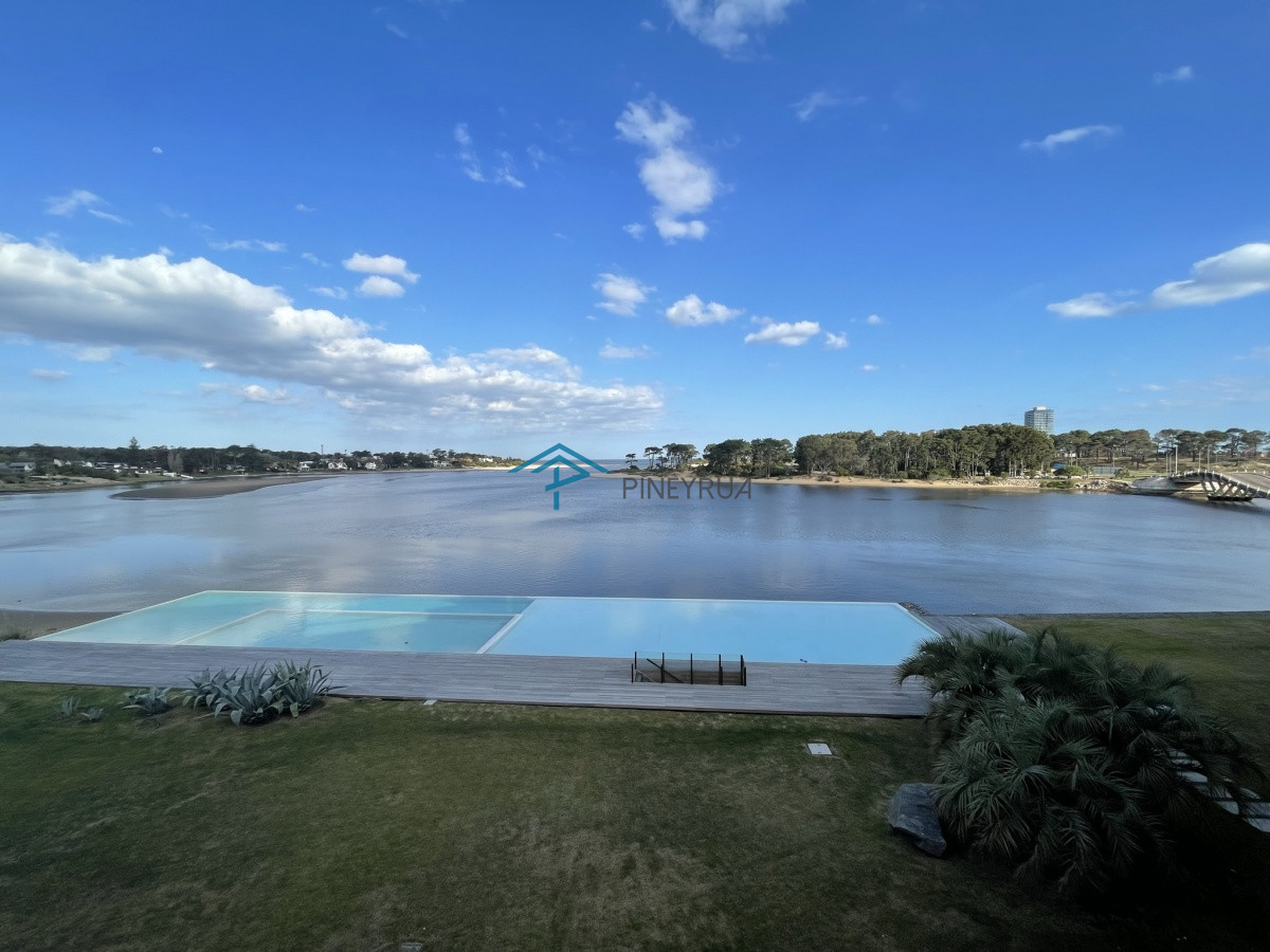 Apartamento ID.76 - APARTAMENTO EN VENTA EN EDIFICIO DELAMAR EXCELENTES VISTAS 4 DORMITORIOS