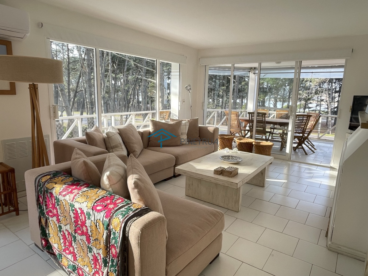 Apartamento ID.169 - APARTAMENTO EN VENTA SOBRE LA BRAVA, EDIFICIO PINARES DE LA BARRA 