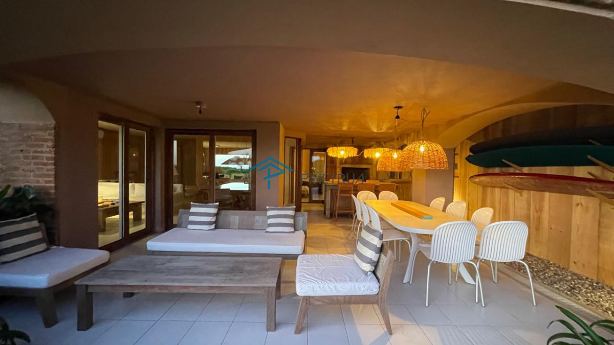 APARTAMENTO EN VENTA EN MANANTIALES, PRIMERA LINEA 3 DORMITORIOS