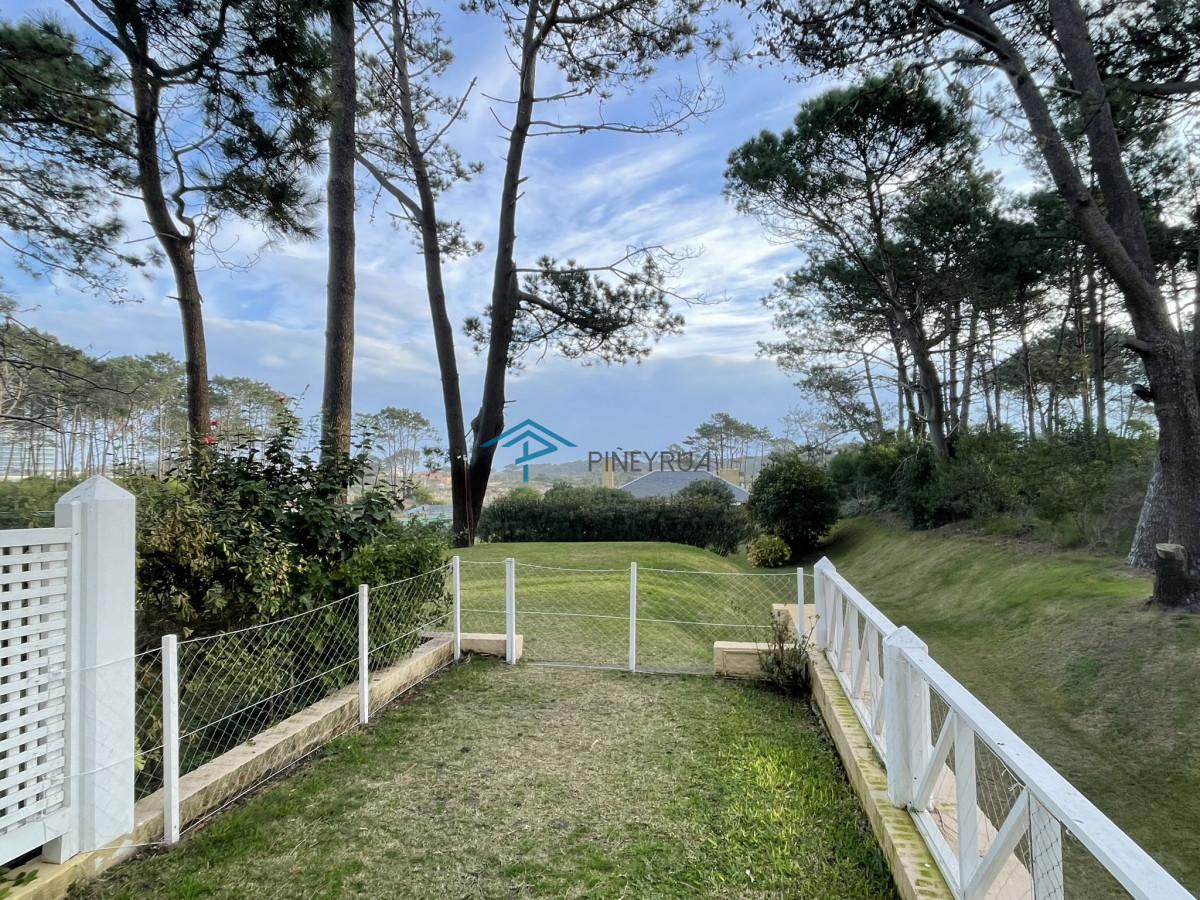 Apartamento ID.168 - APARTAMENTO EN VENTA EN EDIFICIO PINARES DE LA BARRA 3 DORMITORIOS