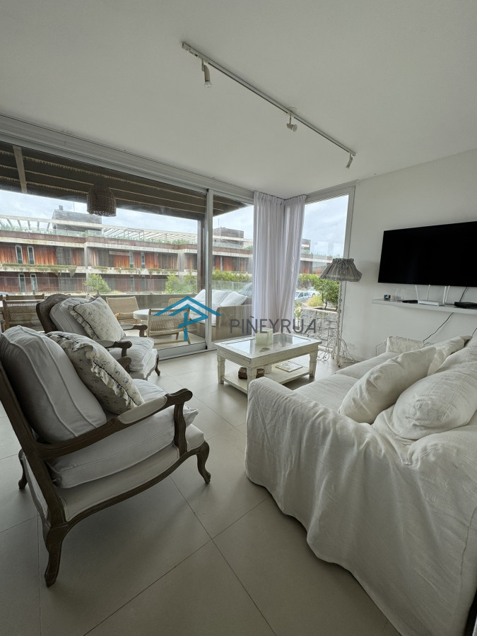 APARTAMENTO EN ALQUILER EN EDIFICIO BAHIA DE MONTOYA 3 DORMITORIOS
