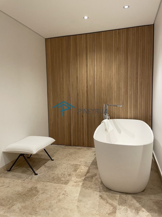 Apartamento ID.76 - APARTAMENTO EN VENTA EN EDIFICIO DELAMAR EXCELENTES VISTAS 4 DORMITORIOS