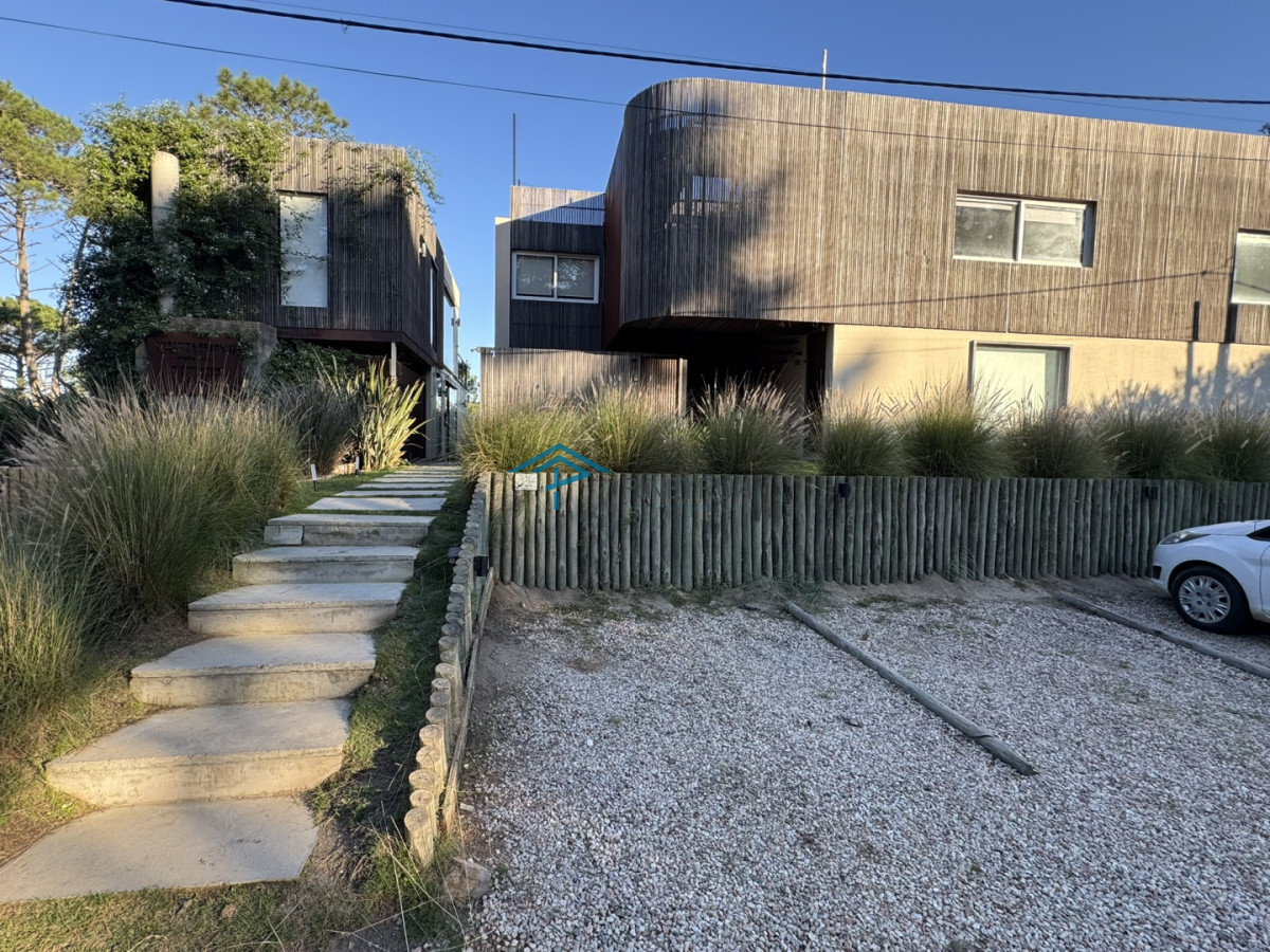 Apartamento en venta en La Juanita 1 dormitorio 