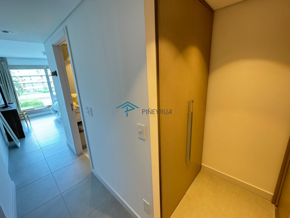 Manantiales, primera línea, 2 suites, terraza al frente con vista al mar.