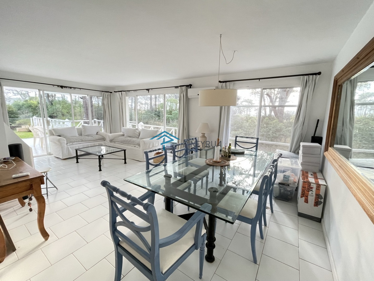 Apartamento ID.168 - APARTAMENTO EN VENTA EN EDIFICIO PINARES DE LA BARRA 3 DORMITORIOS