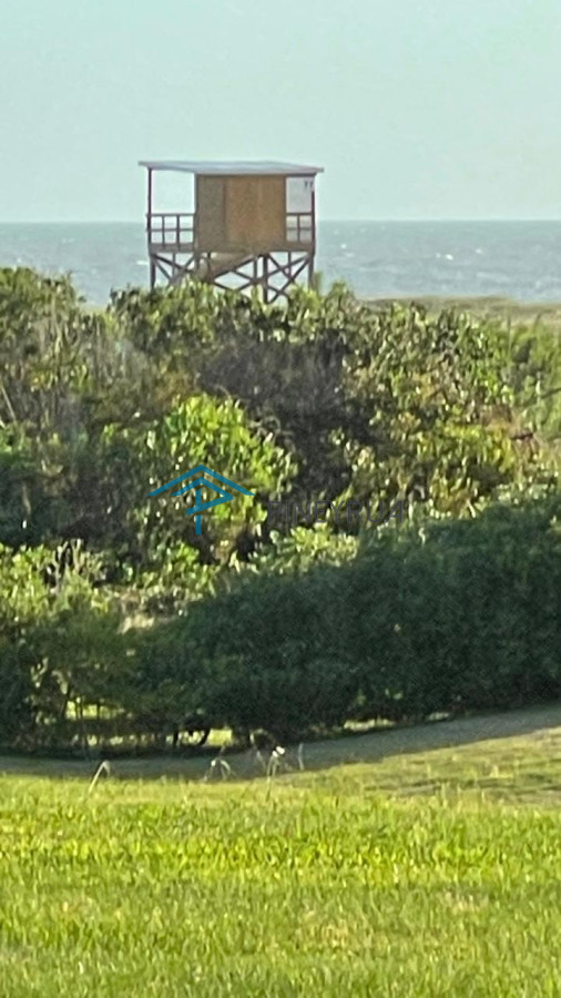 APARTAMENTO EN VENTA EN MANANTIALES, PRIMERA LINEA 3 DORMITORIOS