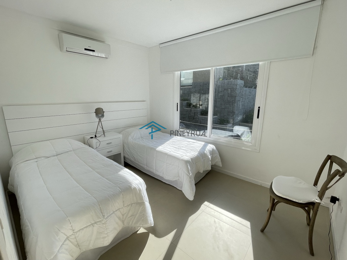 APARTAMENTO EN ALQUILER EN EDIFICIO BAHIA DE MONTOYA 3 DORMITORIOS
