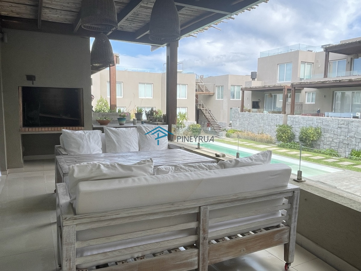 APARTAMENTO EN ALQUILER EN EDIFICIO BAHÍA DE MONTOYA 3 DORMITORIO