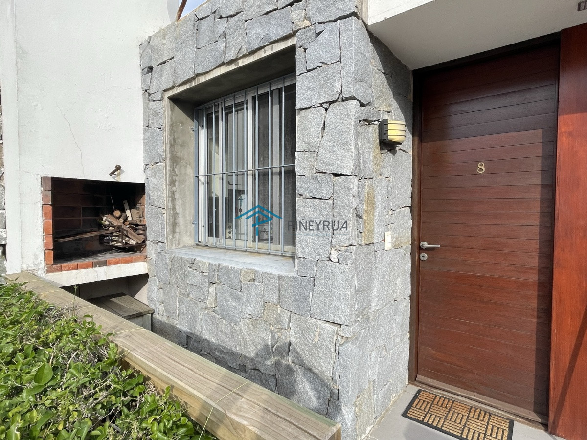 Apartamento ID.107 - EN VENTA TRIPLEX EN MONTOYA CON VISTA AL MAR 3 DORMITORIOS