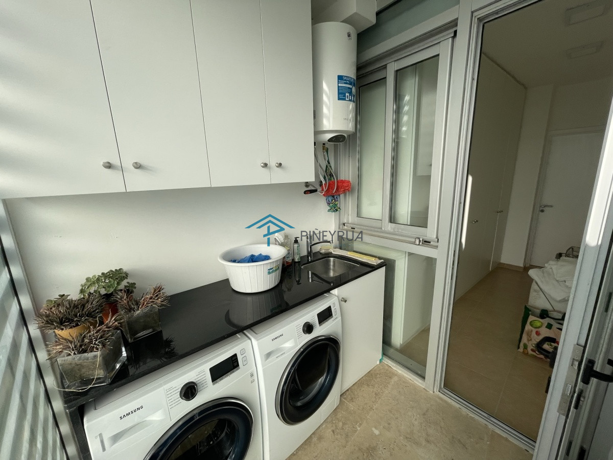 Apartamento ID.76 - APARTAMENTO EN VENTA EN EDIFICIO DELAMAR EXCELENTES VISTAS 4 DORMITORIOS