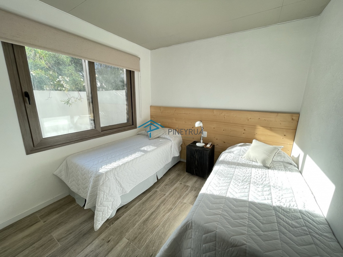 Apartamento ID.13 - APARTAMENTO DE TRES DORMITORIOS EN LA BARRA MUY BIEN UBICADO