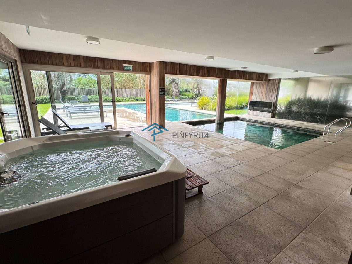 Manantiales, primera línea, 2 suites, terraza al frente con vista al mar.