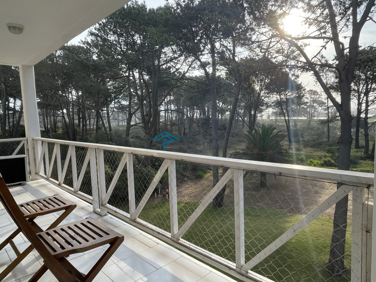 Apartamento ID.169 - APARTAMENTO EN VENTA SOBRE LA BRAVA, EDIFICIO PINARES DE LA BARRA 