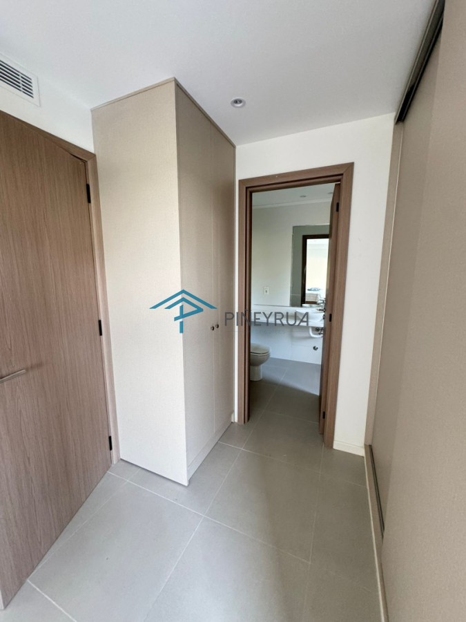 Venta apartamento tipo casa de 3 dormitorios con jardín en Bosque Suspiros - La Barra