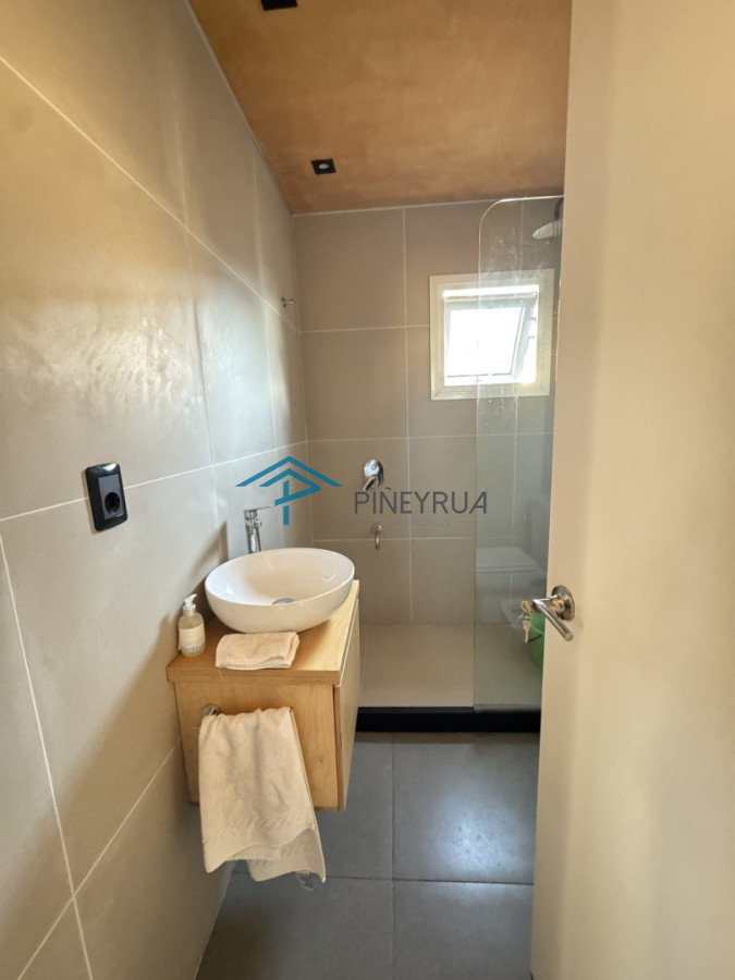 Apartamento en venta en La Juanita 1 dormitorio 