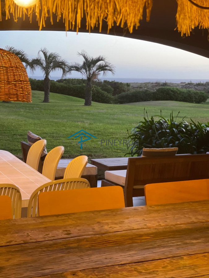 APARTAMENTO EN VENTA EN MANANTIALES, PRIMERA LINEA 3 DORMITORIOS