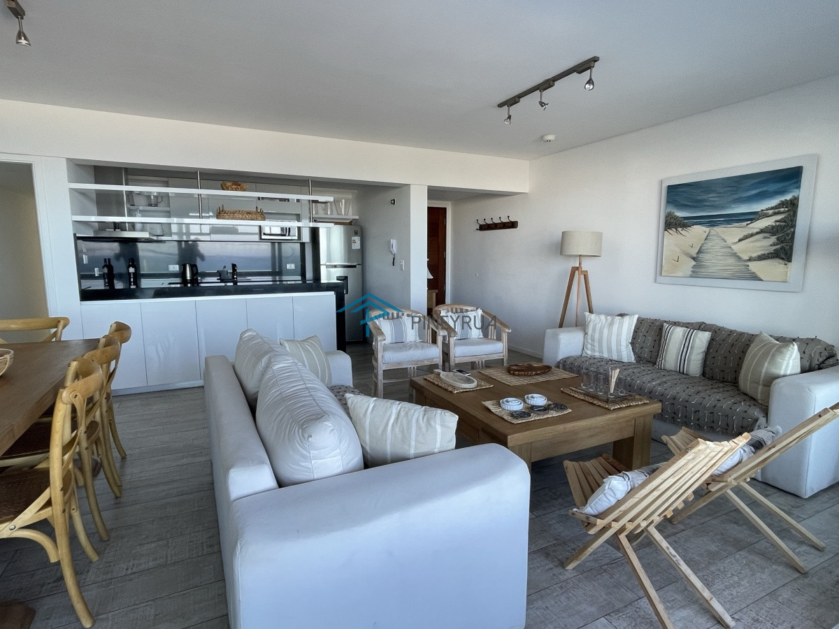 Apartamento ID.83 - PALCOS DE LA POSTA 206 ESPECTACULAR APARTAMENTO EN VENTA FRENTE AL MAR 4 DORM
