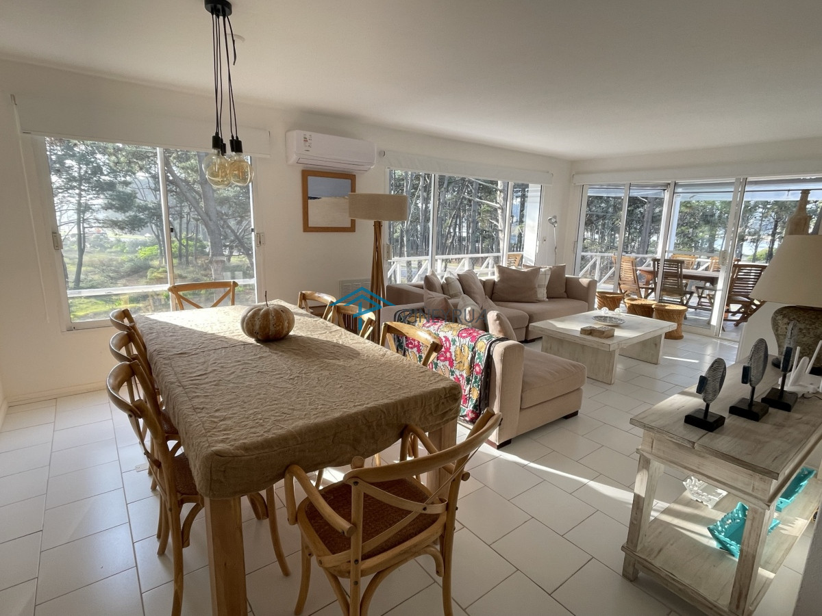 Apartamento ID.169 - APARTAMENTO EN VENTA SOBRE LA BRAVA, EDIFICIO PINARES DE LA BARRA 