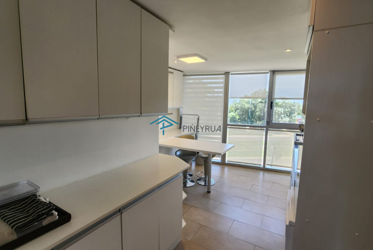 La Barra, Apartamento de 3 dormitorios en Venta, con vista a la desembocadura.