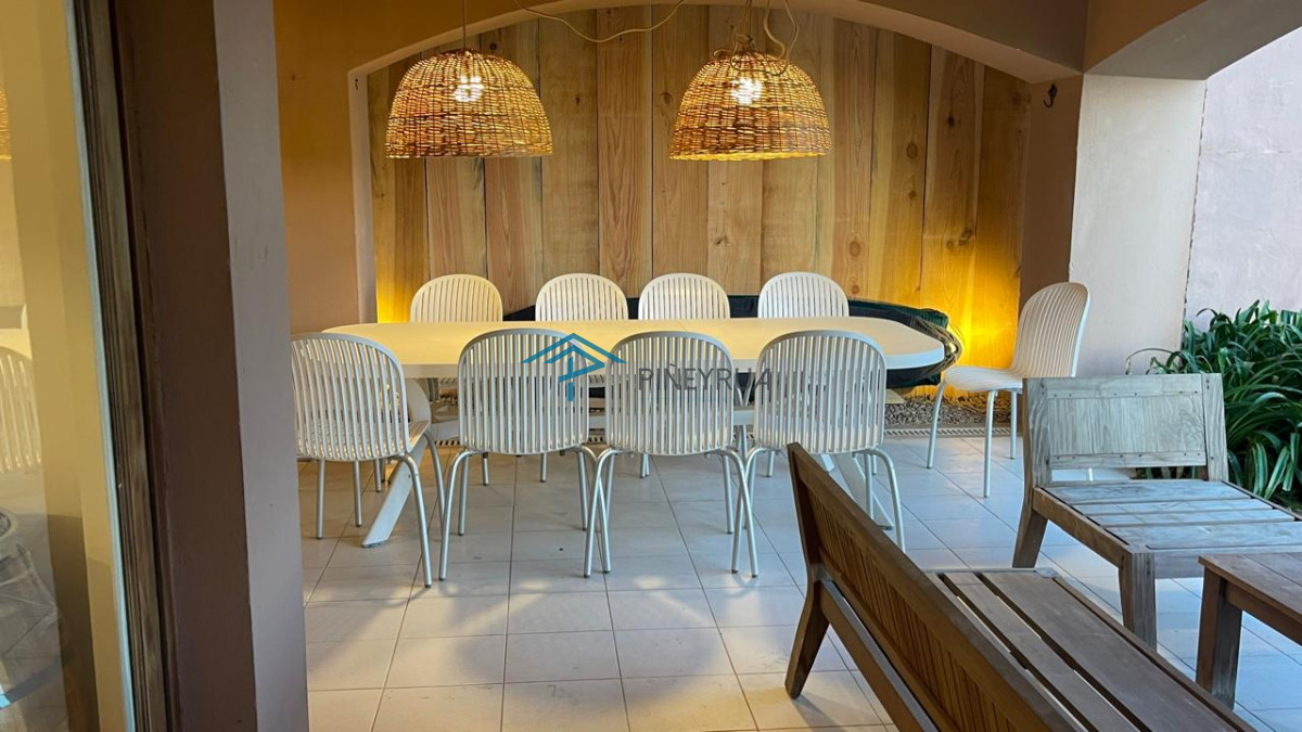 Apartamento ID.195 - APARTAMENTO EN VENTA EN MANANTIALES, PRIMERA LINEA 3 DORMITORIOS