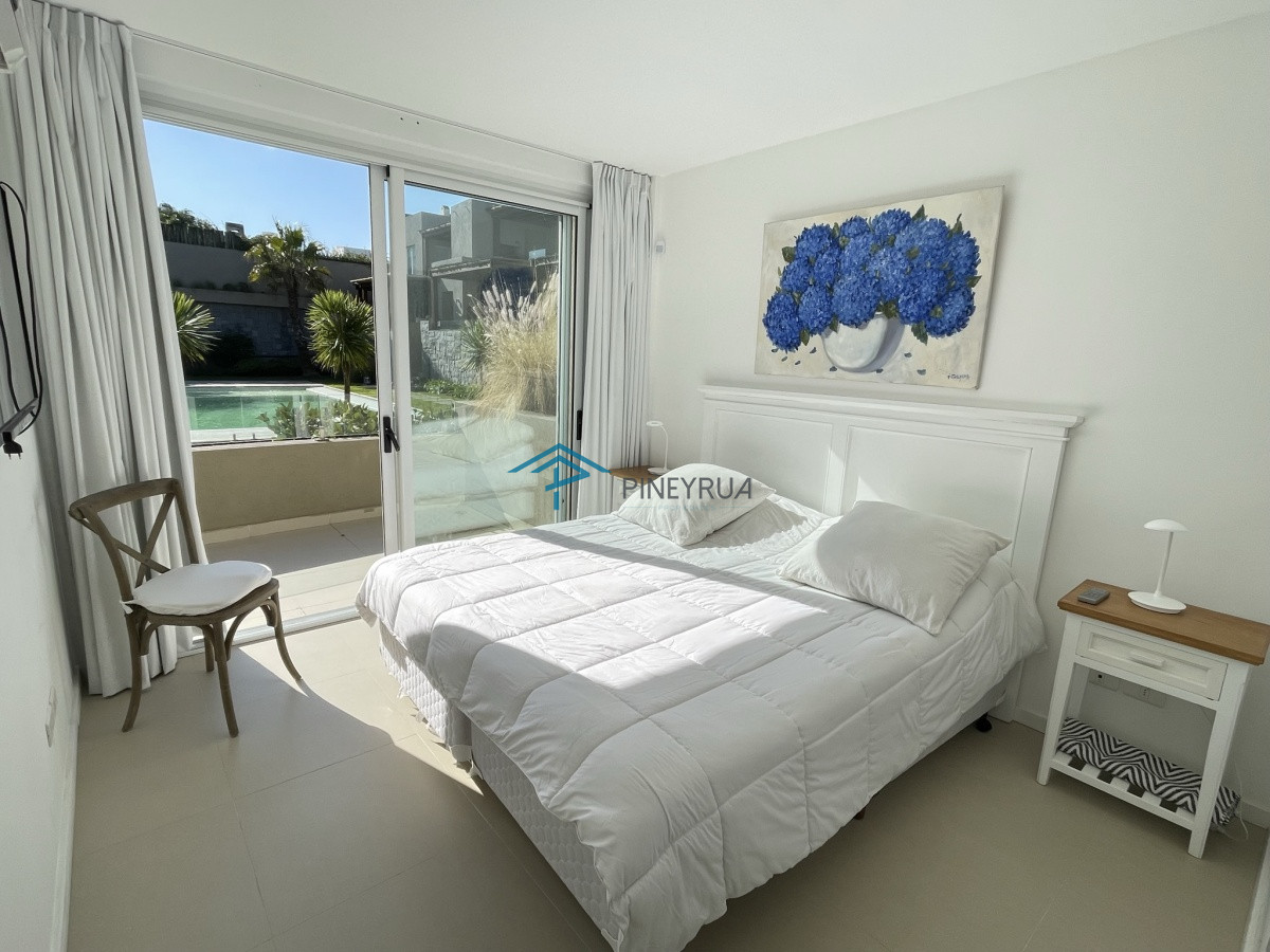 APARTAMENTO EN ALQUILER EN EDIFICIO BAHIA DE MONTOYA 3 DORMITORIOS