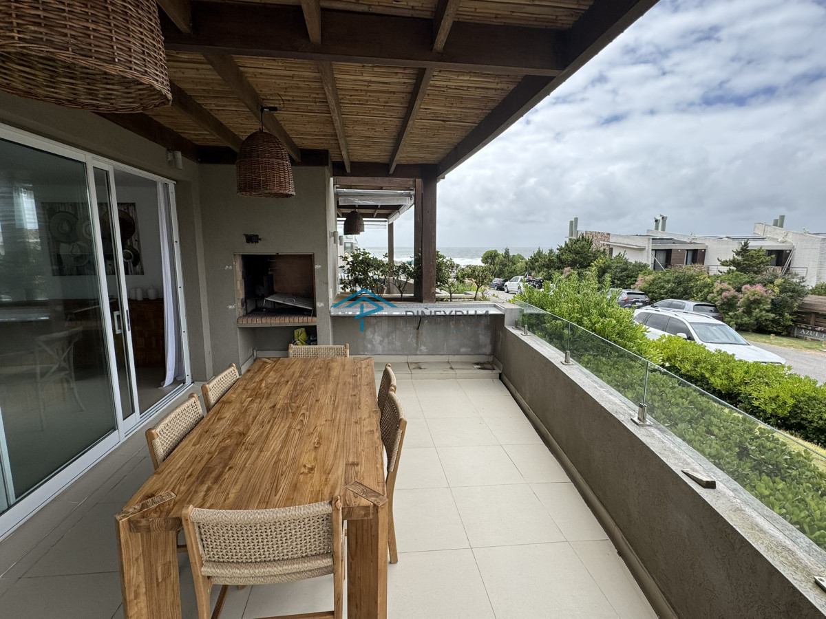 APARTAMENTO EN ALQUILER EN EDIFICIO BAHIA DE MONTOYA 3 DORMITORIOS