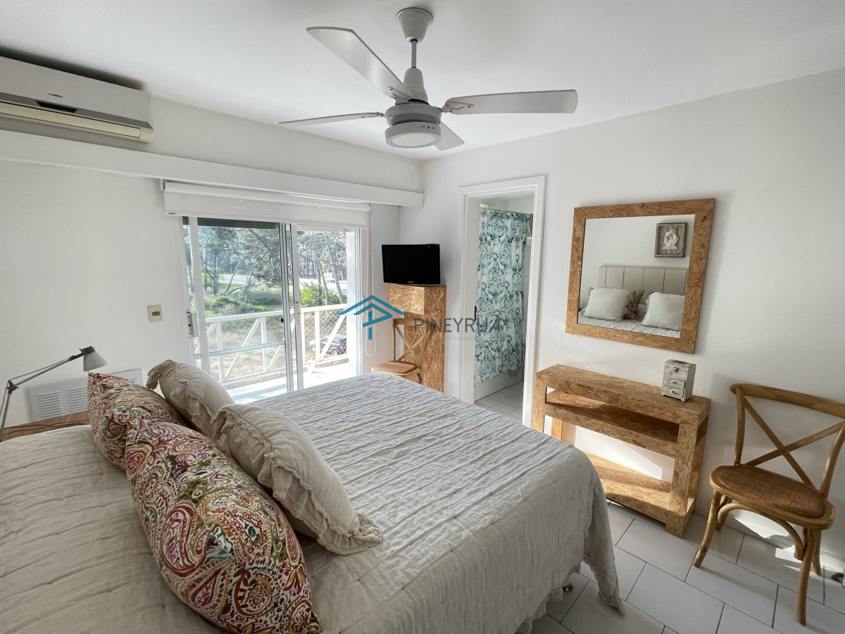 Apartamento ID.169 - APARTAMENTO EN VENTA SOBRE LA BRAVA, EDIFICIO PINARES DE LA BARRA 